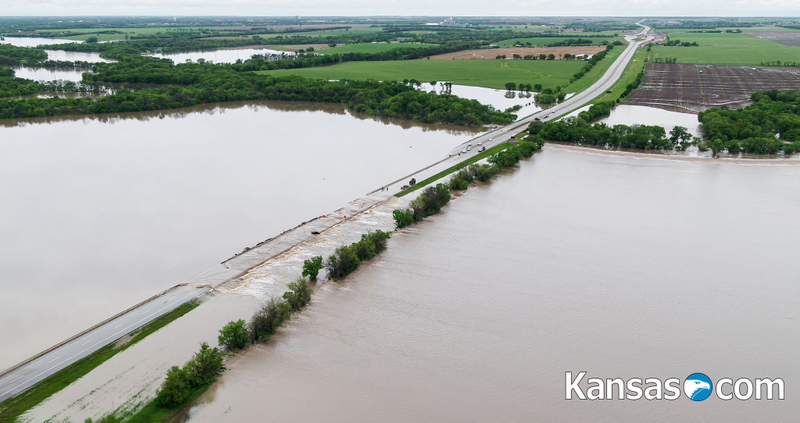 Illustration for article titled Apparently Kansas now has a sea border with Oklahoma.